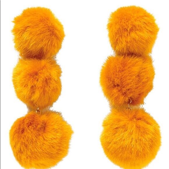 ✨2xHP✨Zara Long Pompom Earrings✨ - Picture 3 of 6